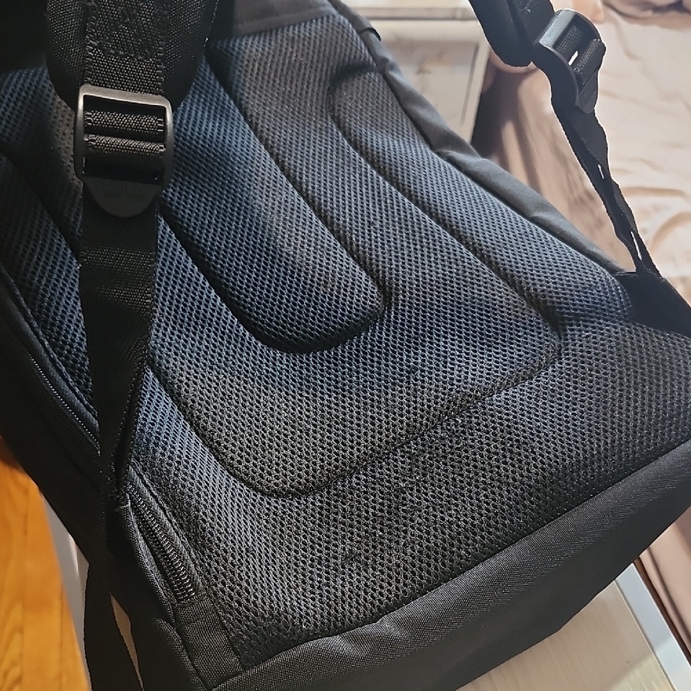 Jworld Black Backpack - Picture 3 of 8
